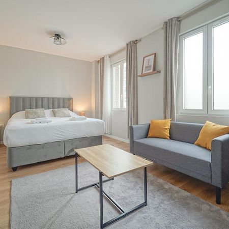 Trianon Saint Ouen Hotel Bagian luar foto