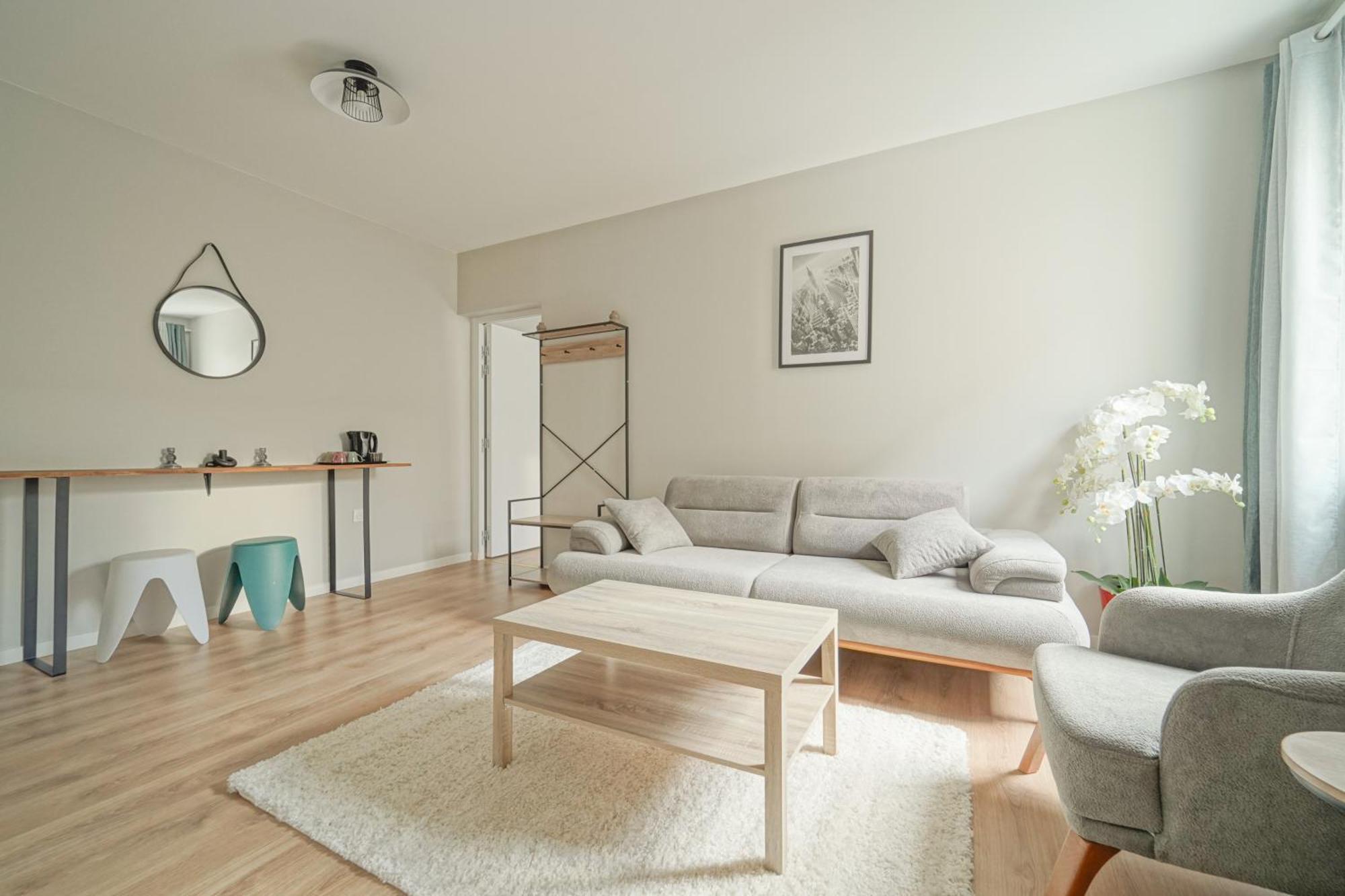Trianon Saint Ouen Hotel Bagian luar foto